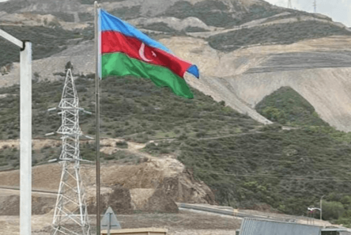Yeni sərhəd-buraxılış məntəqəsində bayrağımız ucaldıldı - FOTOLAR