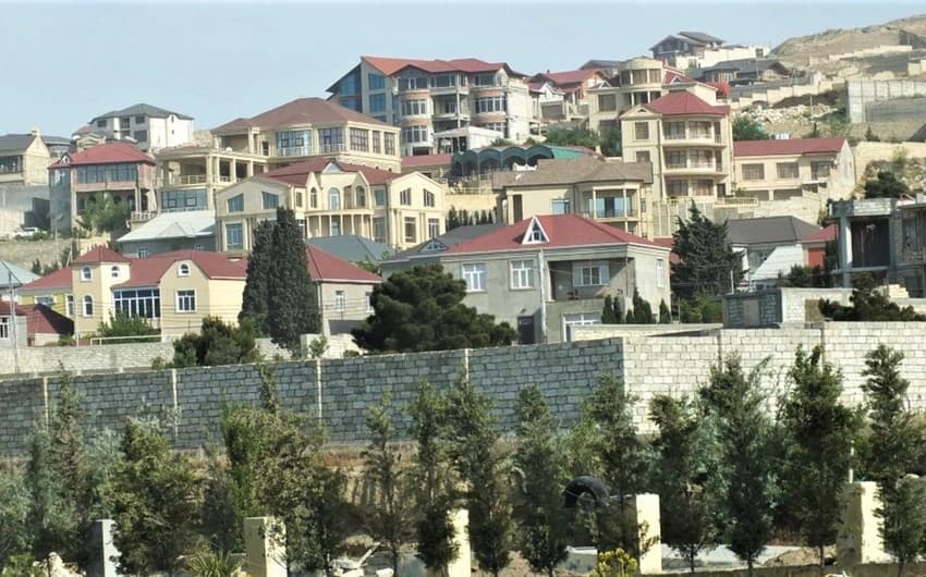 Azərbaycanın əmlak bazarında inqilabi dəyişiklik - sənədsiz evlərə amnistiya nə vəd edir? - ARAŞDIRMA