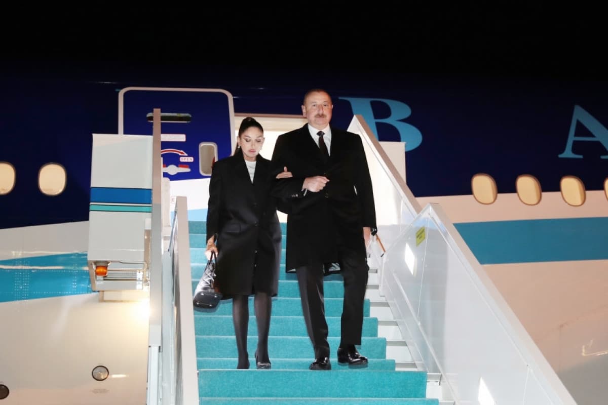 Prezident İlham Əliyev Türkiyəyə rəsmi səfərə gəlib
