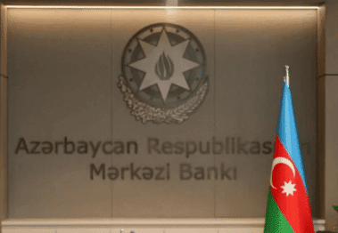 AMB: Əhalinin borc yükü artmaqda davam edir