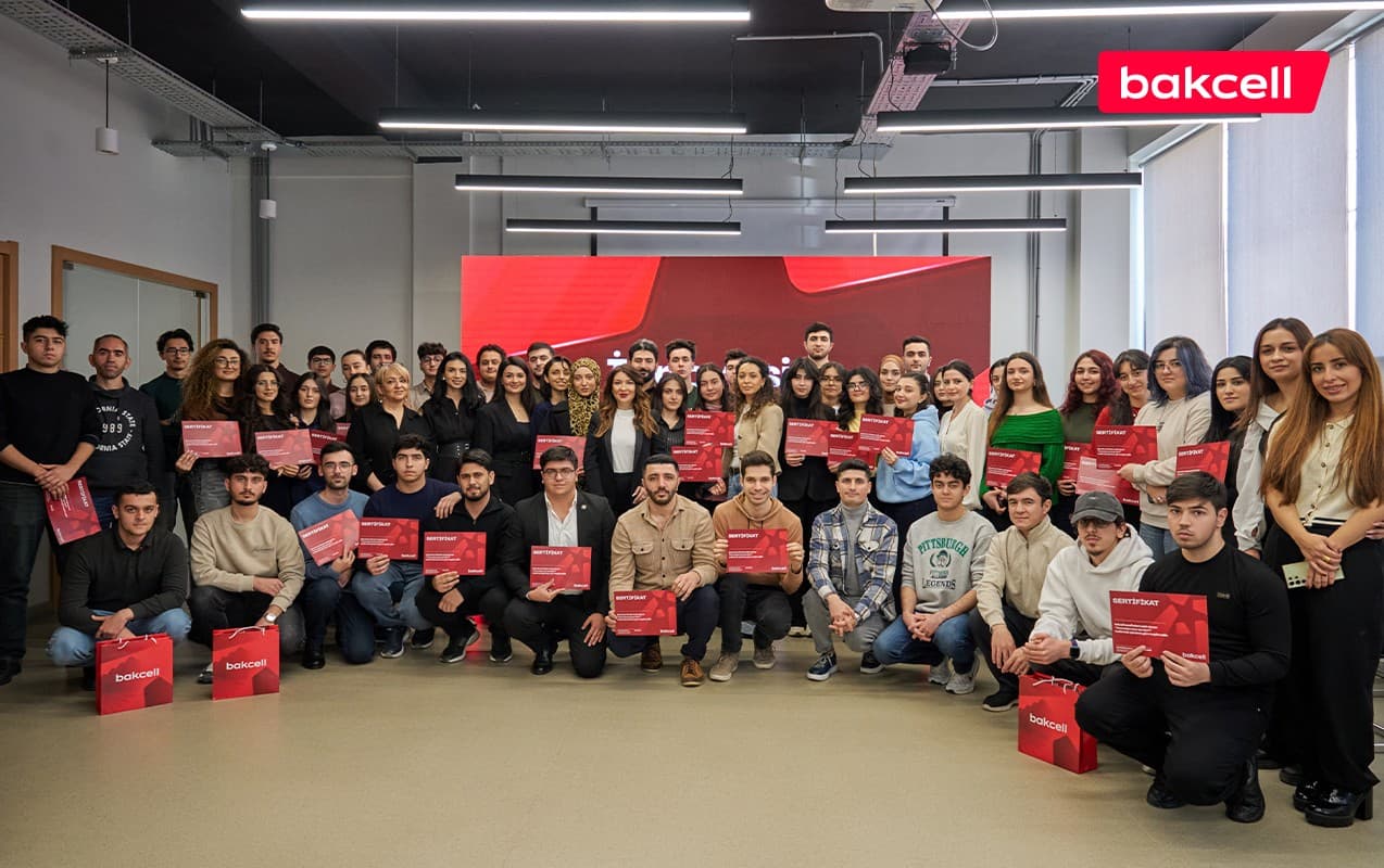 “Bakcell” və “Peerstack Academy” “The Tech Builders” layihəsinə start verib
