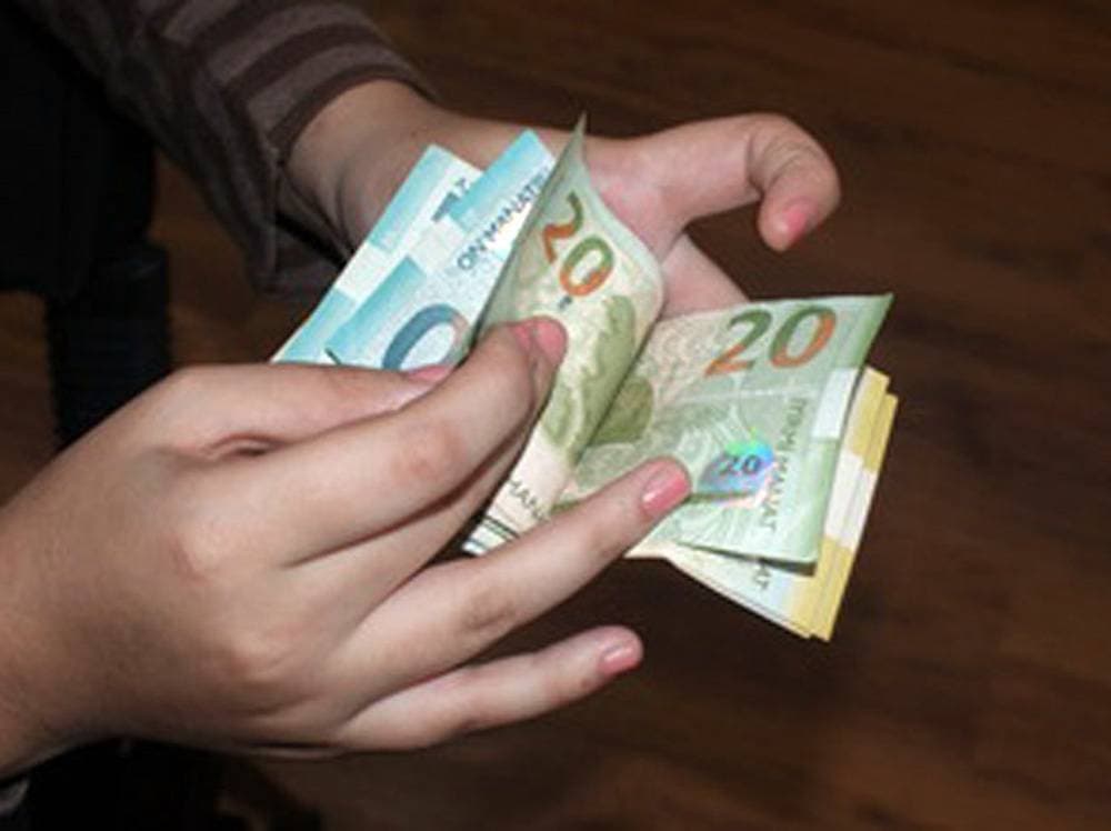 Azərbaycanda bəzi tələbə və şagirdlərə əlavə pul ödəniləcək