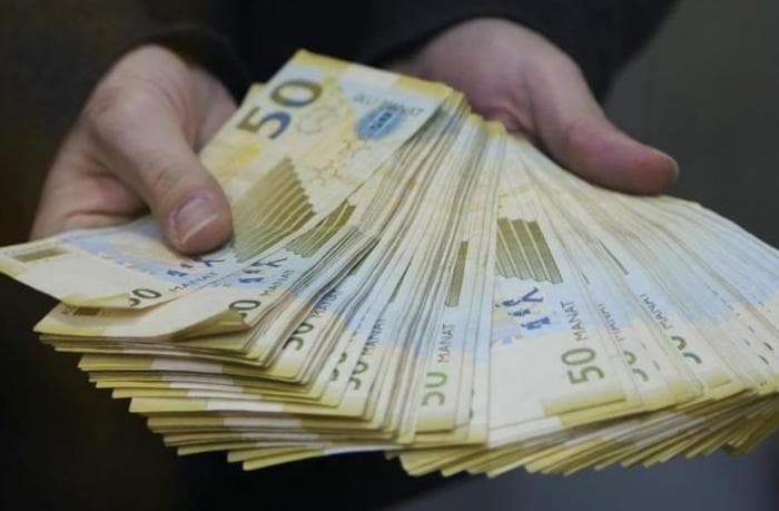 Azərbaycanda nazirlik ilk dəfə banklara büdcə vəsaiti ayırdı: Sadə vətəndaş bundan nə qazanacaq?