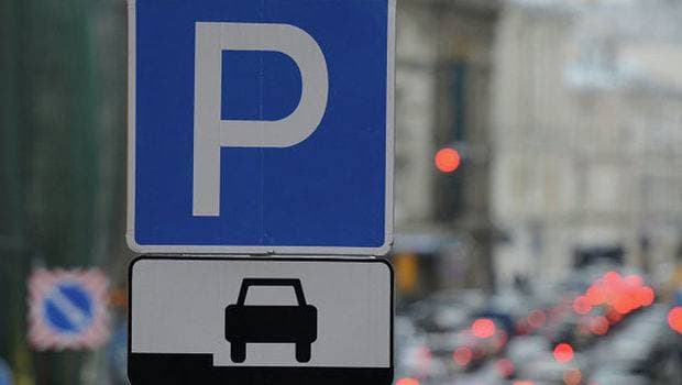 Bakının ən böyük avtomobil dayanacağında parkinq qiymətləri 170% bahalaşır – Yeni tariflər