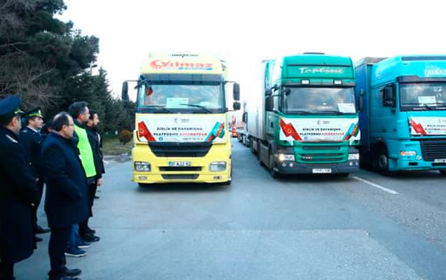 Azərbaycandan Türkiyəyə 20 TIR humanitar yardım göndərildi
