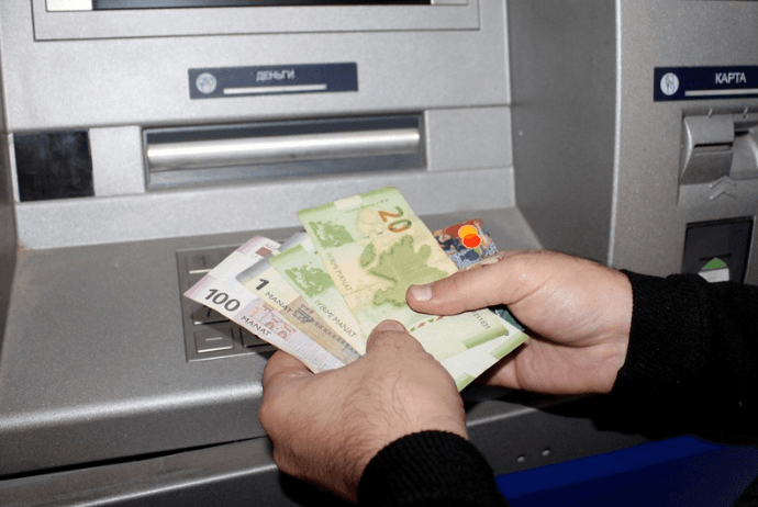 Azərbaycanda bankomatlar vasitəsilə - KREDİT VERİLƏCƏK