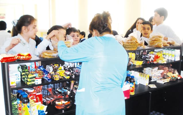 Təhsil müəssisələrində xüsusi qida nəzarətinə başlanılır