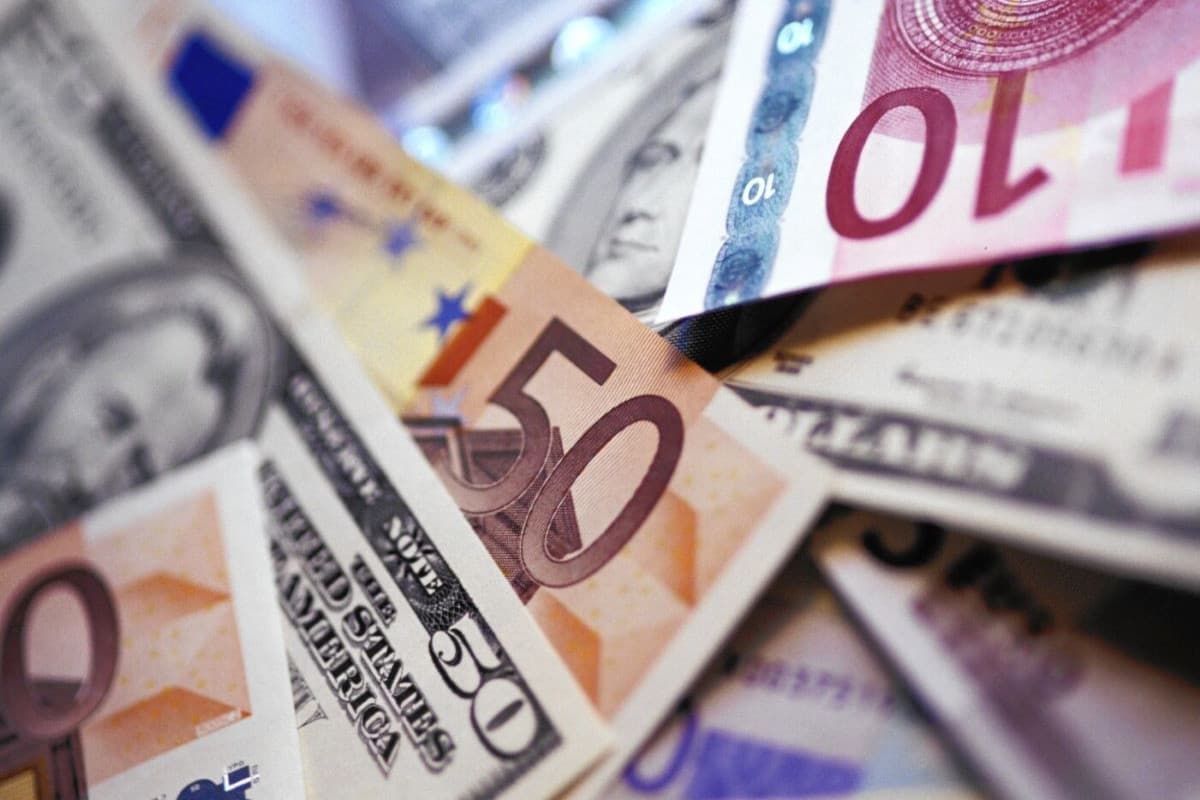 Azərbaycana xaricdən pul köçürmələri 2,3 dəfə artıb