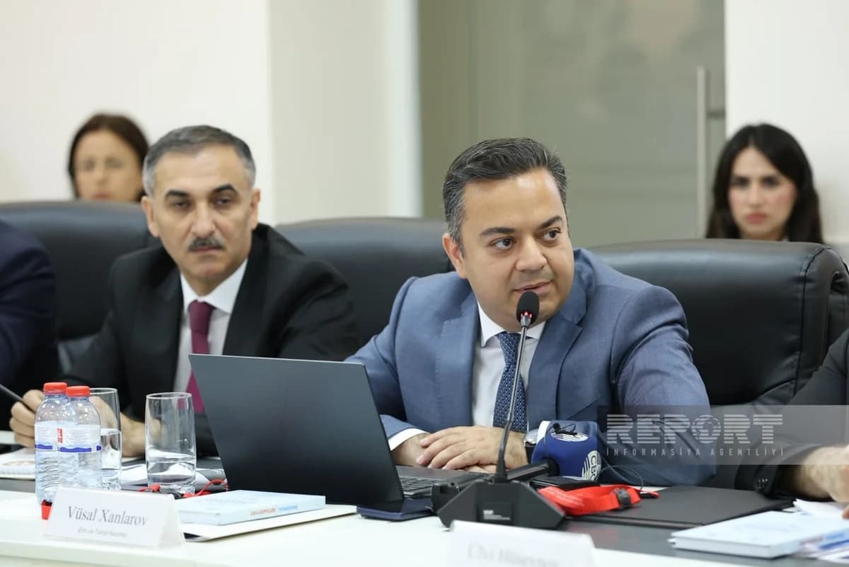 Azərbaycanda bu ildən məktəblilərə süni intellekt və kibertəhlükəsizlik dərsləri keçiriləcək